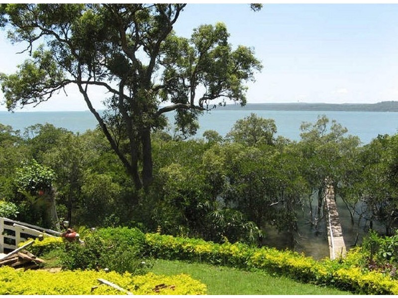 19 Lovell pde, Lamb Island QLD 4184