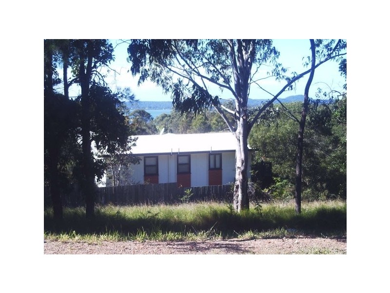 2 Percival Street, Macleay Island QLD 4184