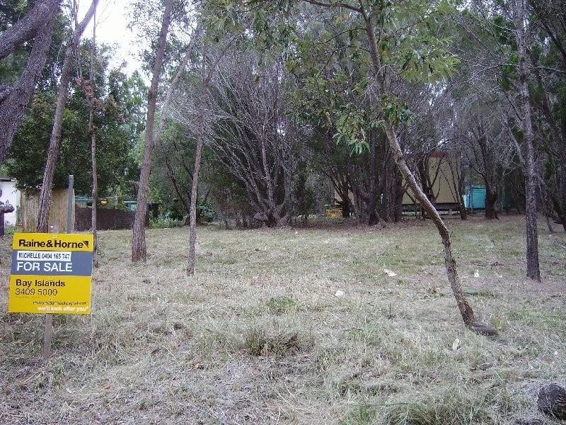 158 High Central Road, Macleay Island QLD 4184