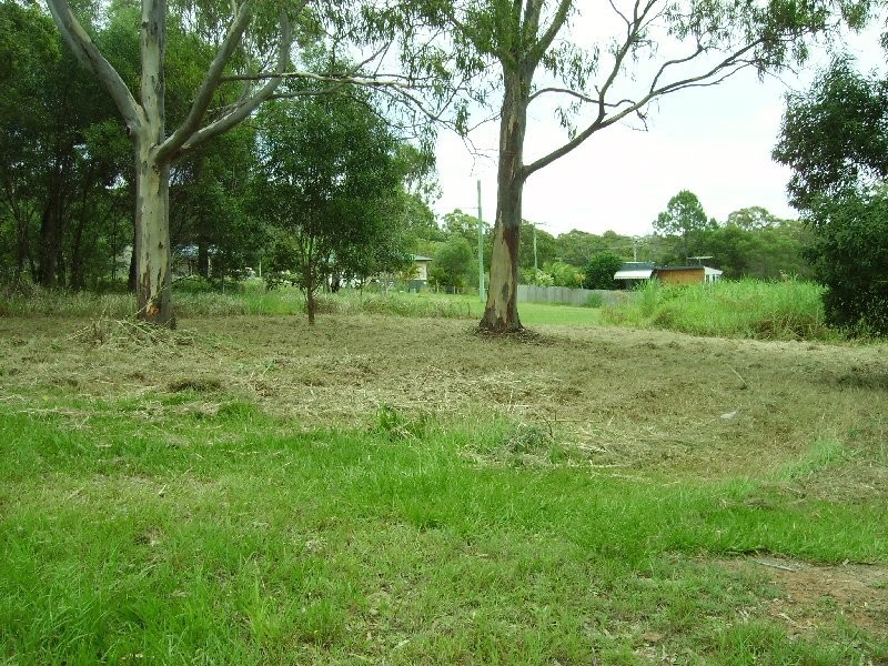 11 EASTERN ROAD, Macleay Island QLD 4184
