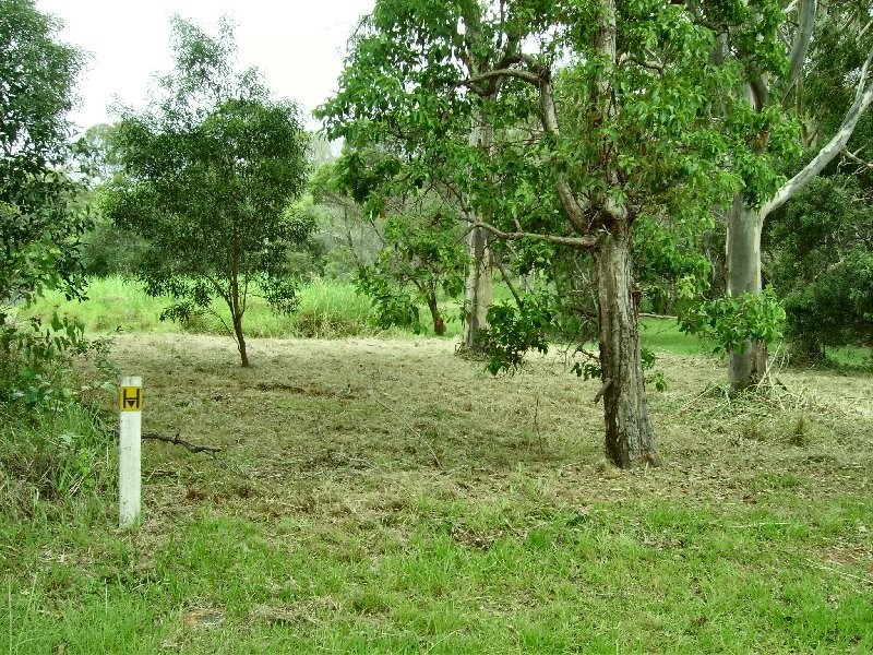 11 EASTERN ROAD, Macleay Island QLD 4184