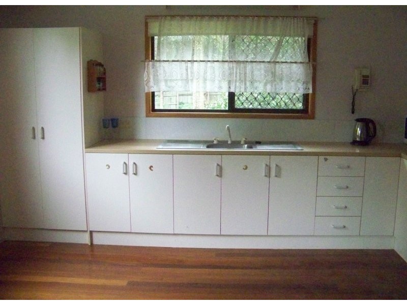 16 Derwent Street, Macleay Island QLD 4184