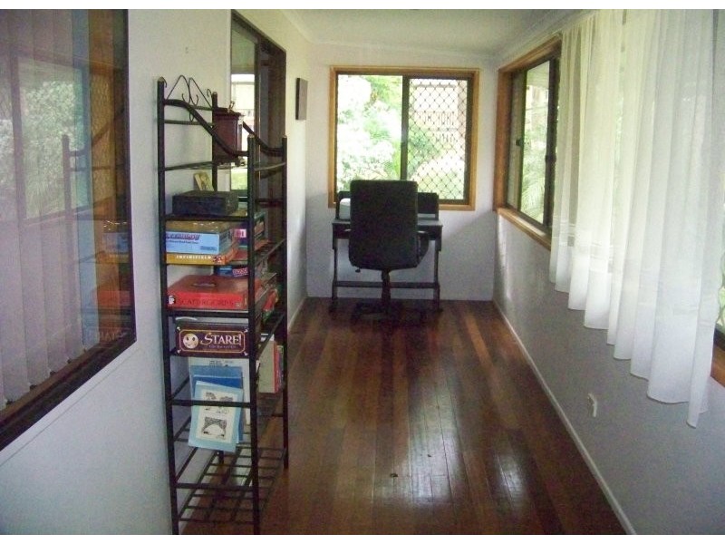 16 Derwent Street, Macleay Island QLD 4184
