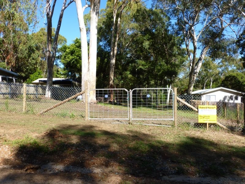 12 Panaroo Street, Macleay Island QLD 4184