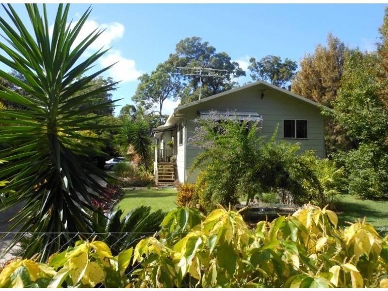 16 Natone Terrace, Macleay Island QLD 4184
