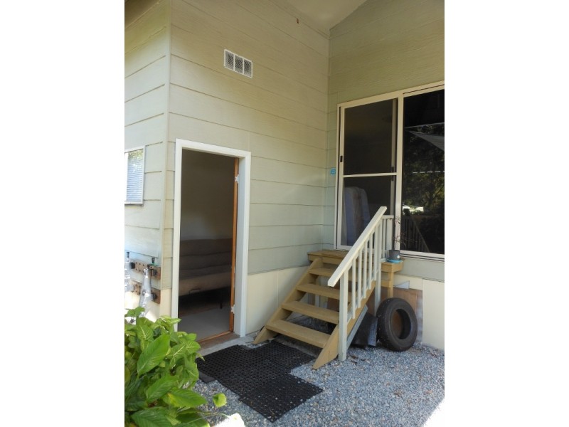 16 Natone Terrace, Macleay Island QLD 4184