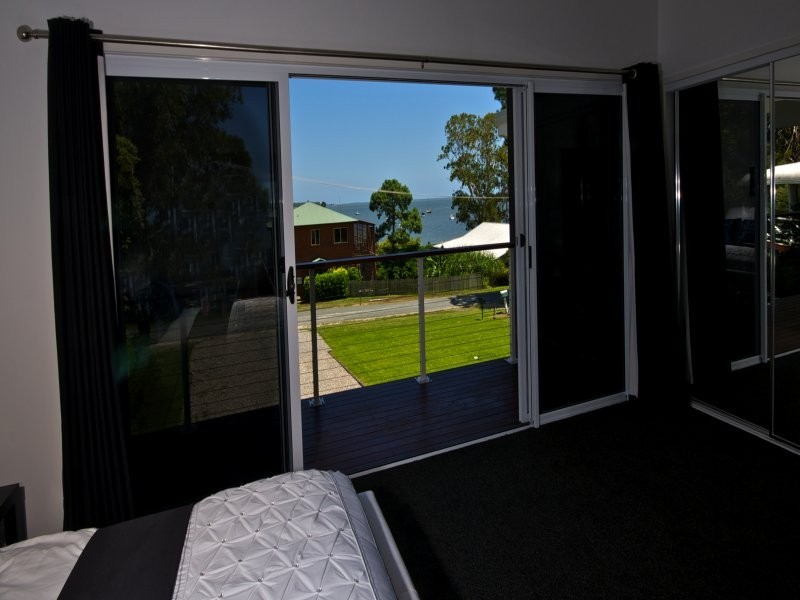 15 Kim Crescent, Macleay Island QLD 4184