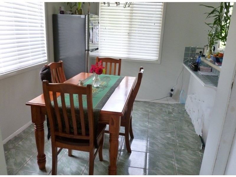 9 Michael Street, Macleay Island QLD 4184