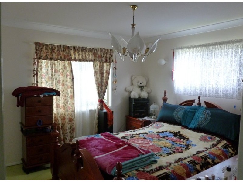 9 Michael Street, Macleay Island QLD 4184