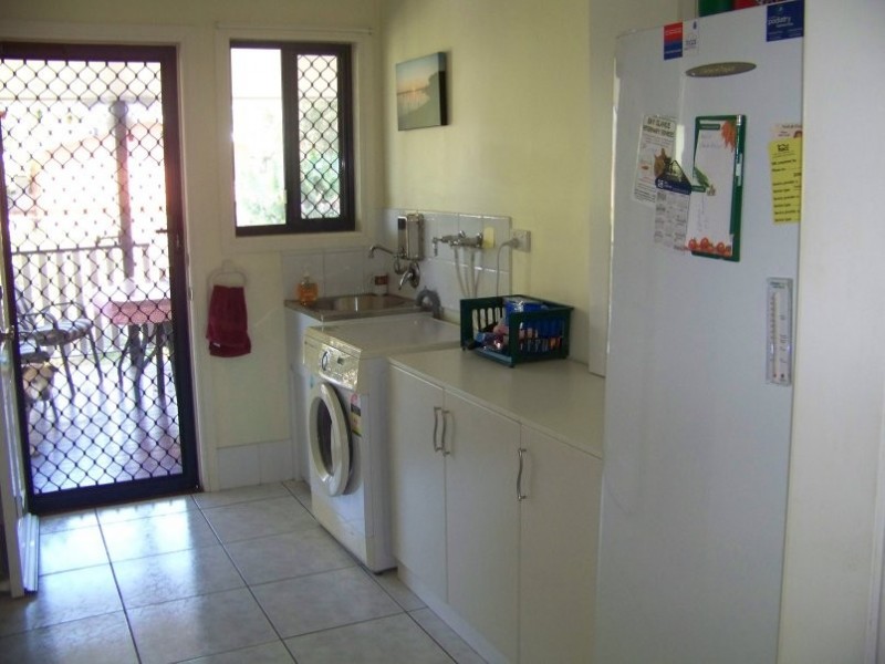 28 Leanne Street, Macleay Island QLD 4184