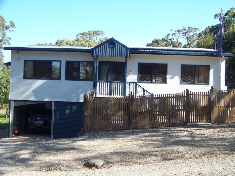 28 Leanne Street, Macleay Island QLD 4184