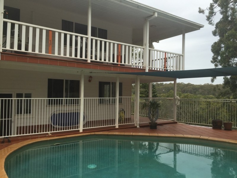 4 Cotton Tree Avenue, Macleay Island QLD 4184