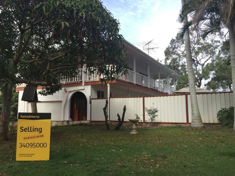 4 Cotton Tree Avenue, Macleay Island QLD 4184