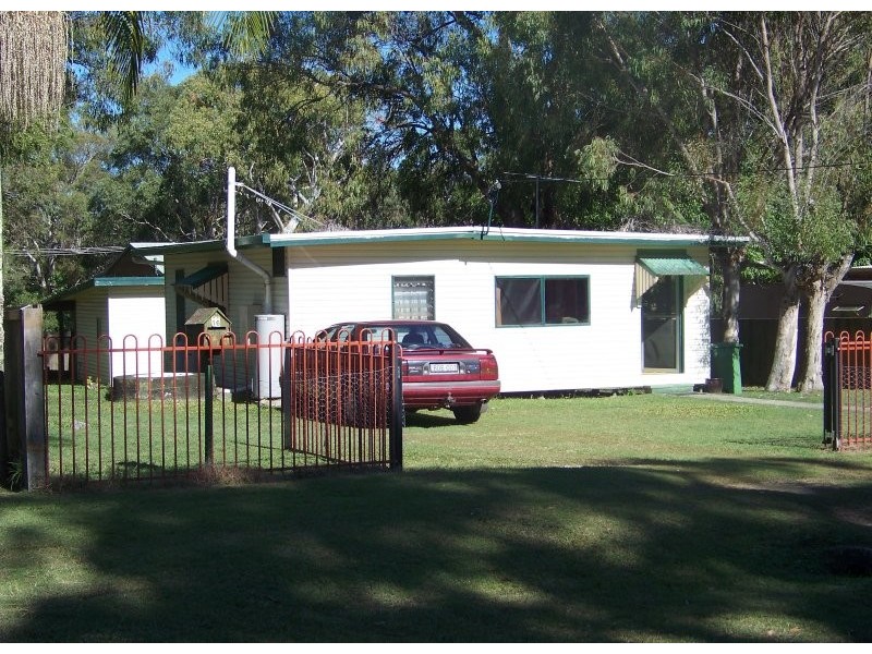 16 Dalpura Street, Macleay Island QLD 4184