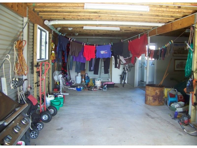 48 Barramundi Street, Macleay Island QLD 4184