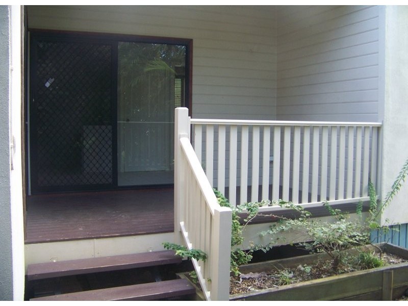 55 Francis Rd, Macleay Island QLD 4184