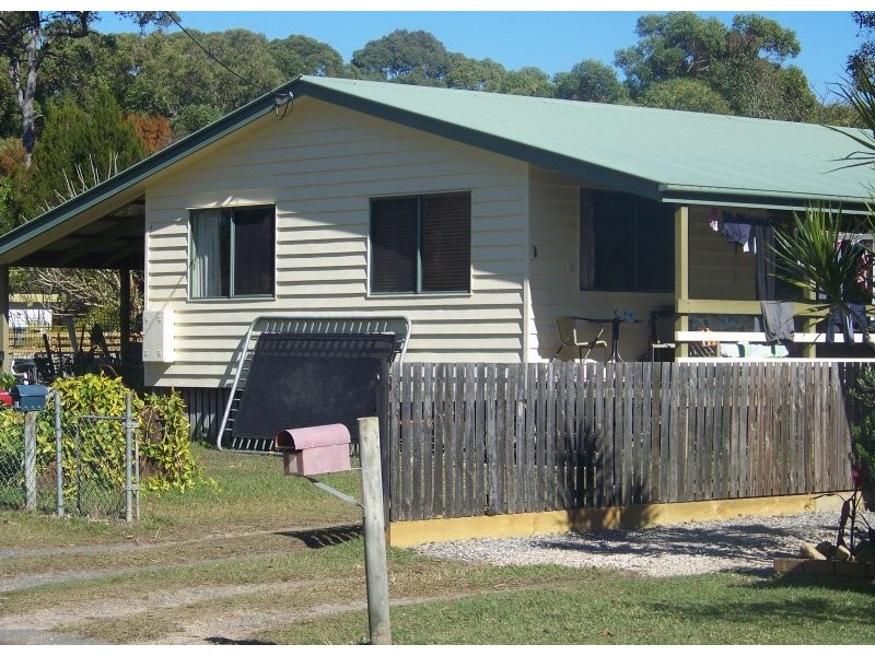 5 Hilda Crescent, Macleay Island QLD 4184