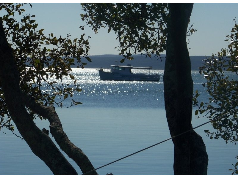 5 Hilda Crescent, Macleay Island QLD 4184