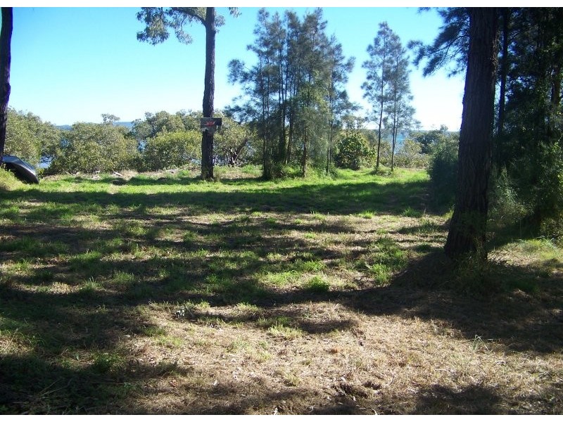 55 Attunga Street, Macleay Island QLD 4184