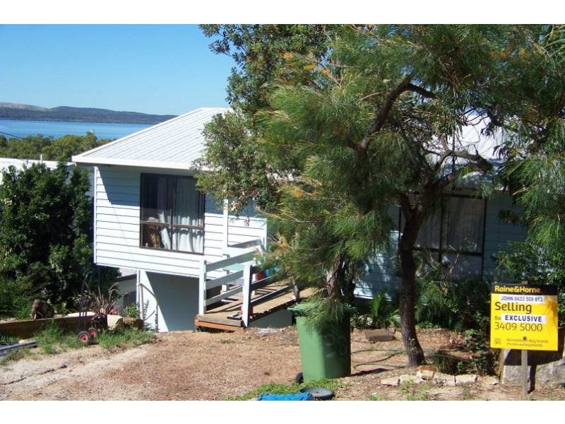 32 Coorong Street, Macleay Island QLD 4184