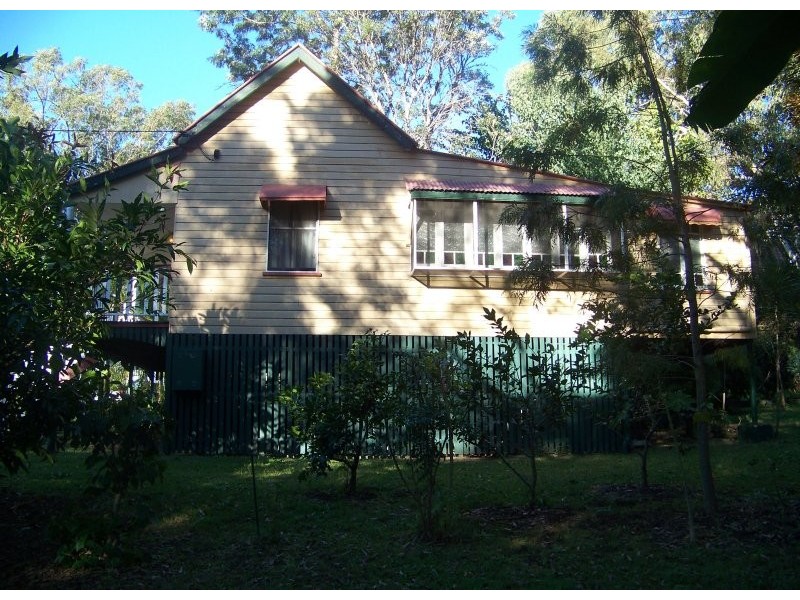 12 Kooberry Street, Macleay Island QLD 4184