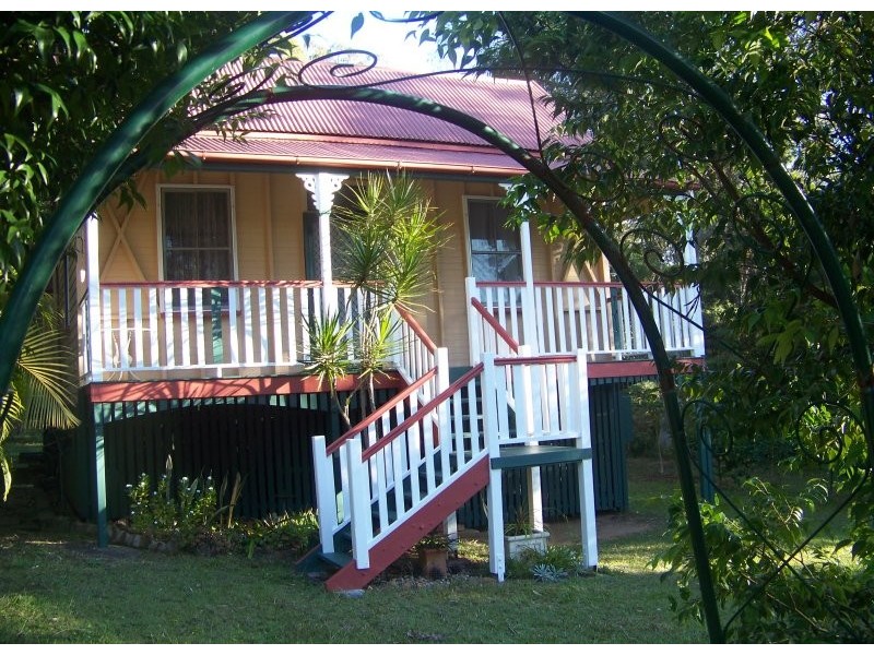 12 Kooberry Street, Macleay Island QLD 4184