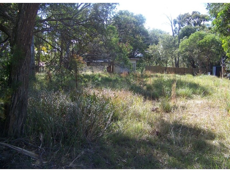 7 Glen Street, Macleay Island QLD 4184