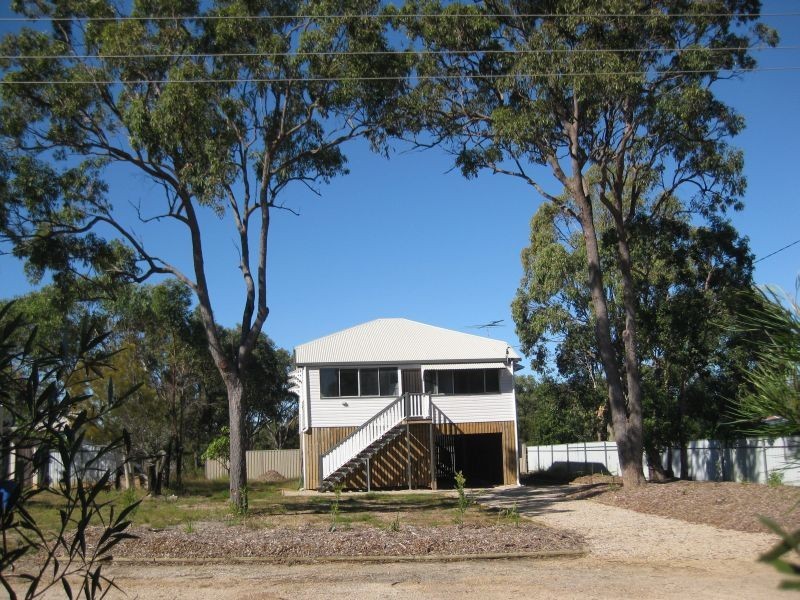 18 WAKE ST, Macleay Island QLD 4184