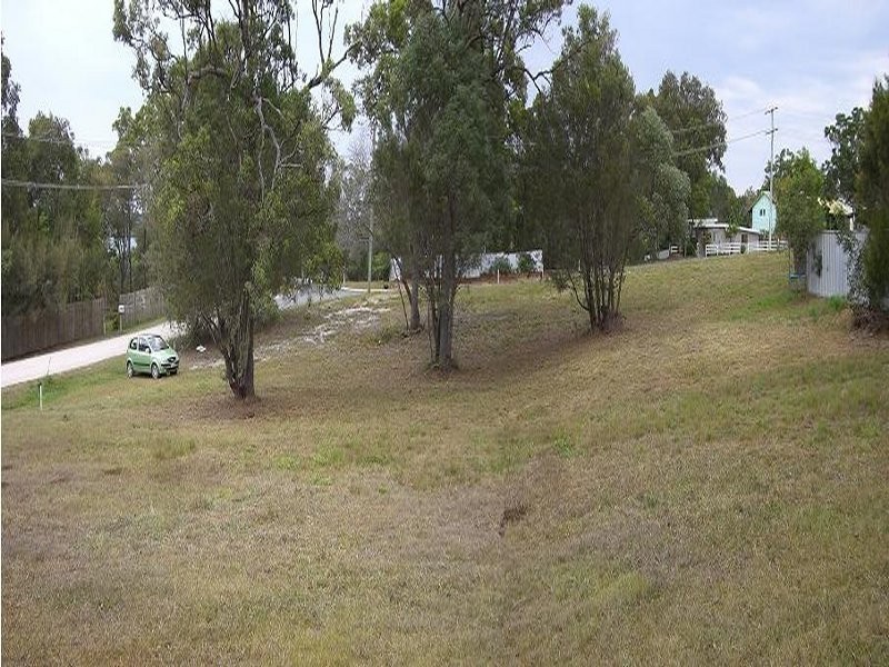 5 Camena Street, Macleay Island QLD 4184