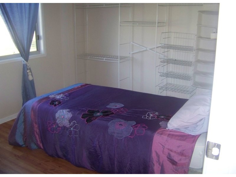 19 Francis Rd, Macleay Island QLD 4184