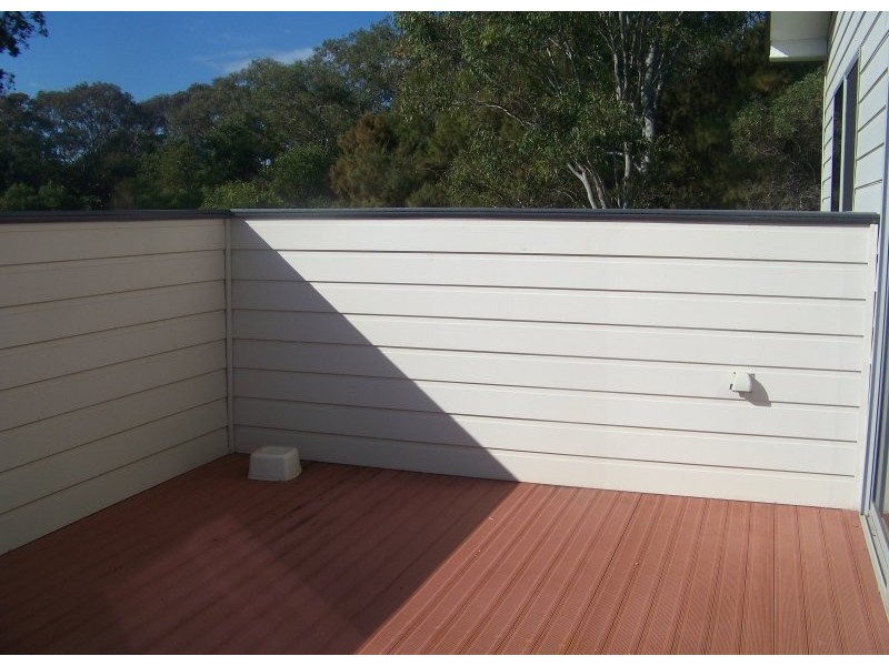 19 Francis Rd, Macleay Island QLD 4184