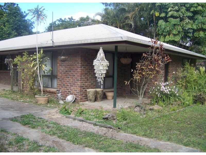 4 to 6 Nugent St, Macleay Island QLD 4184