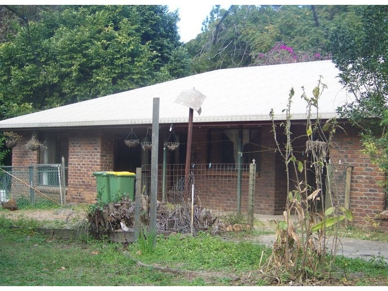 4 to 6 Nugent St, Macleay Island QLD 4184