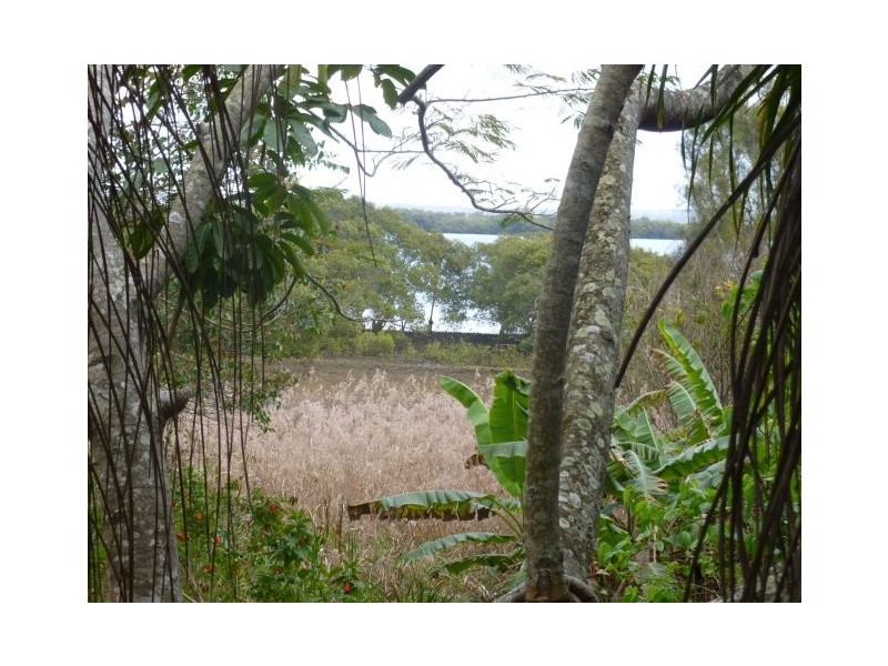 72 CHARLES TERRACE, Macleay Island QLD 4184