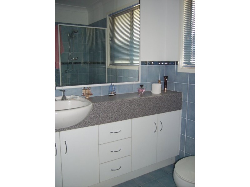 14 Bertram Road, Karragarra Island QLD 4184