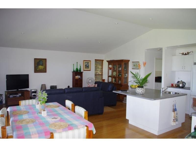 14 Bertram Road, Karragarra Island QLD 4184