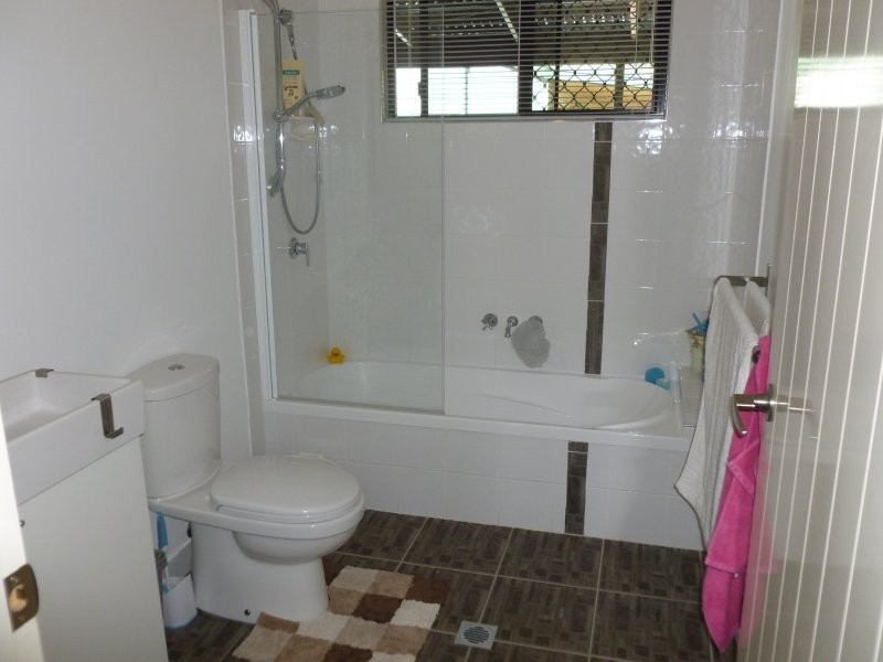 26 Kevin Street, Macleay Island QLD 4184