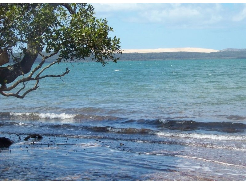 12 Coorong Street, Macleay Island QLD 4184