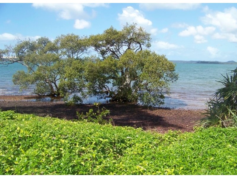 12 Coorong Street, Macleay Island QLD 4184