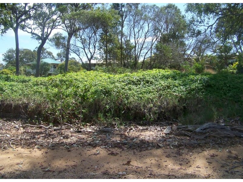 12 Coorong Street, Macleay Island QLD 4184