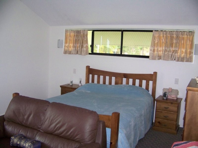 30 PAULA PARADE, Lamb Island QLD 4184