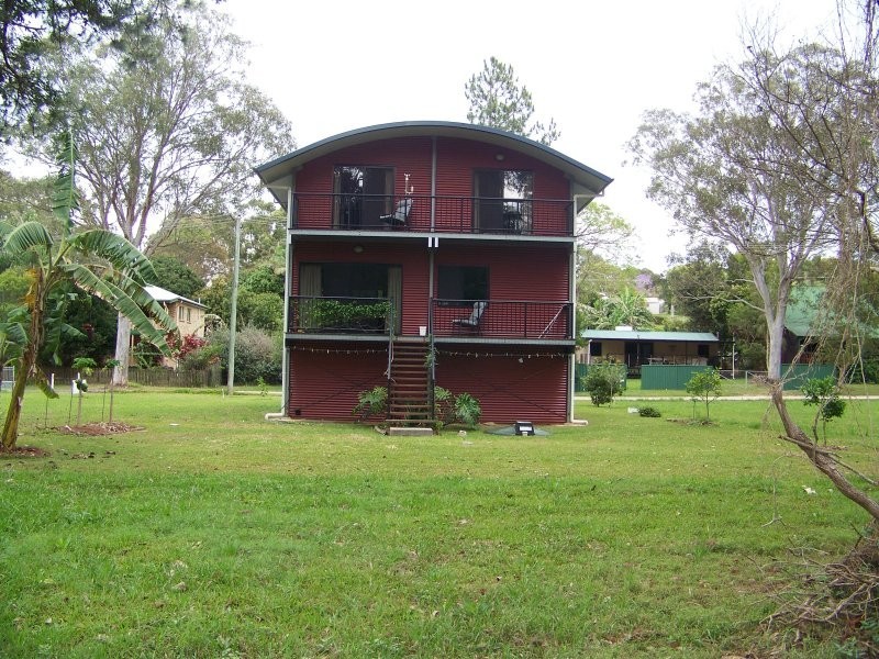 30 PAULA PARADE, Lamb Island QLD 4184