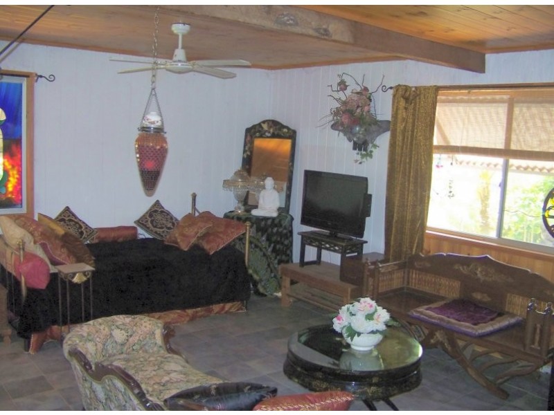 59 LUCAS dr, Lamb Island QLD 4184