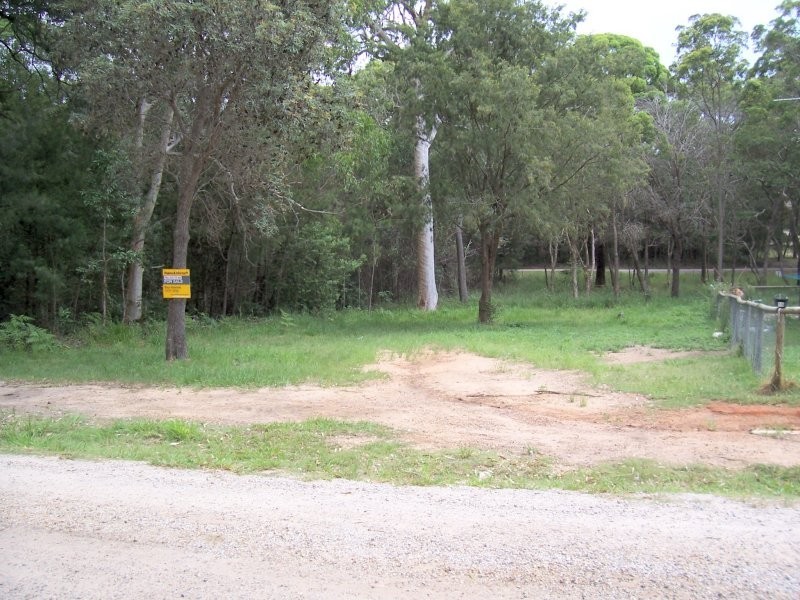 17 NOOGIE ST, Macleay Island QLD 4184