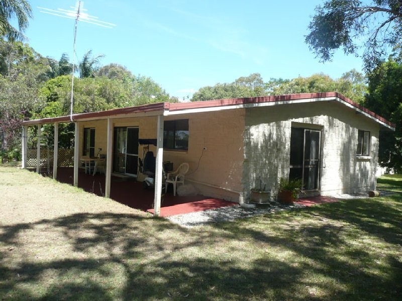 14 The Esplanade, Karragarra Island QLD 4184