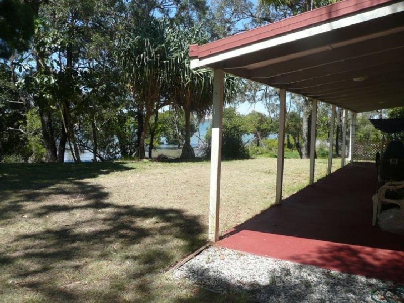 14 The Esplanade, Karragarra Island QLD 4184