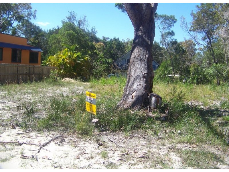 9 Leanne Street, Macleay Island QLD 4184