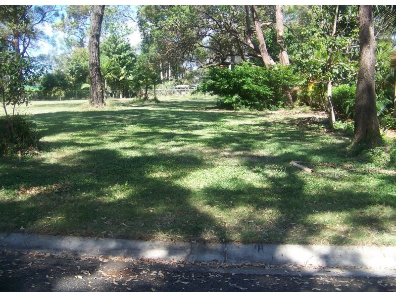 38 Coast Rd, Macleay Island QLD 4184