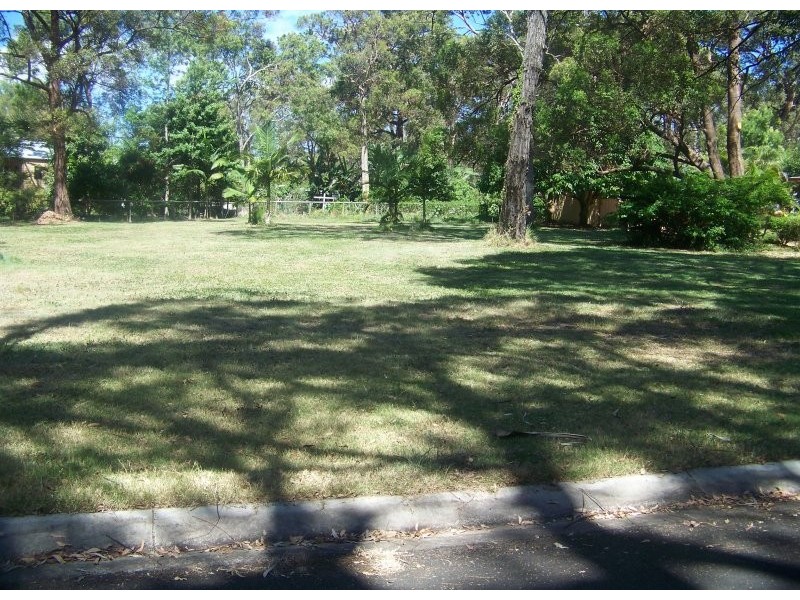 38 Coast Rd, Macleay Island QLD 4184