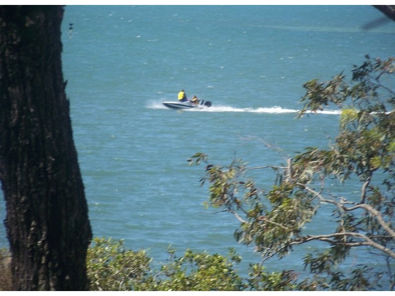 38 Coast Rd, Macleay Island QLD 4184